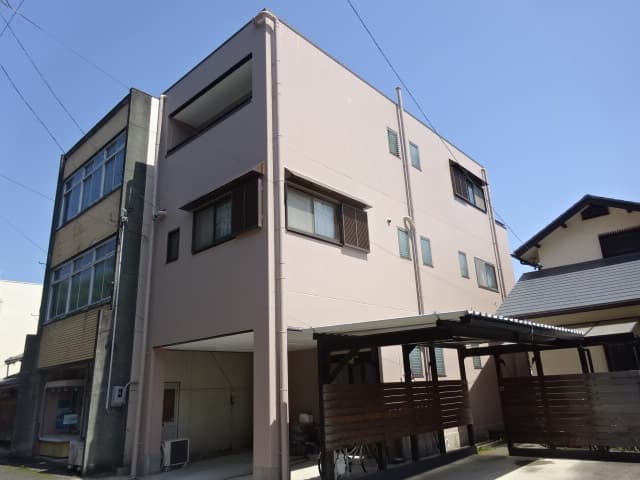 外壁塗装、下地補修から仕上げまで。